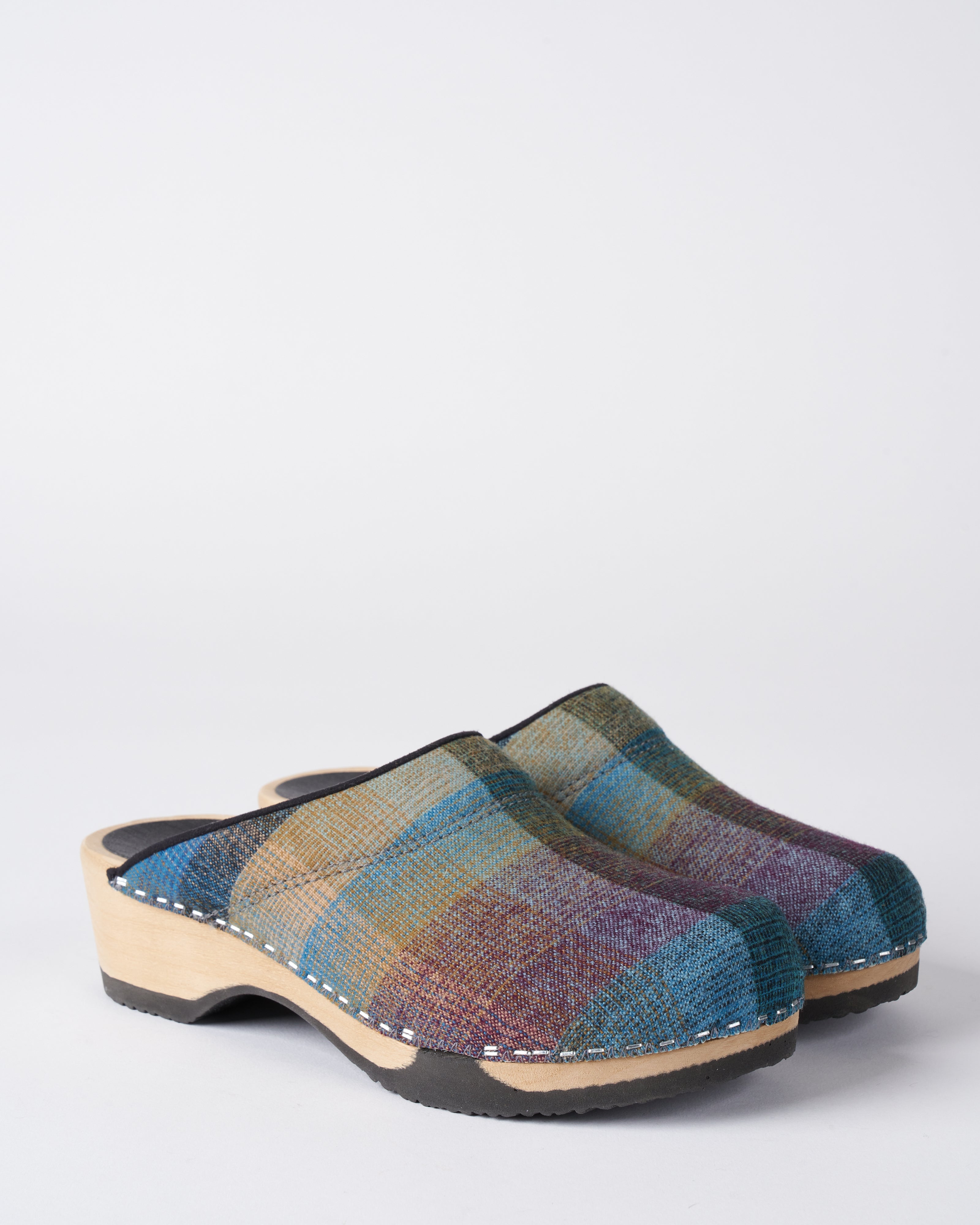 magnafied, 1042 ombre clog - plaid wool