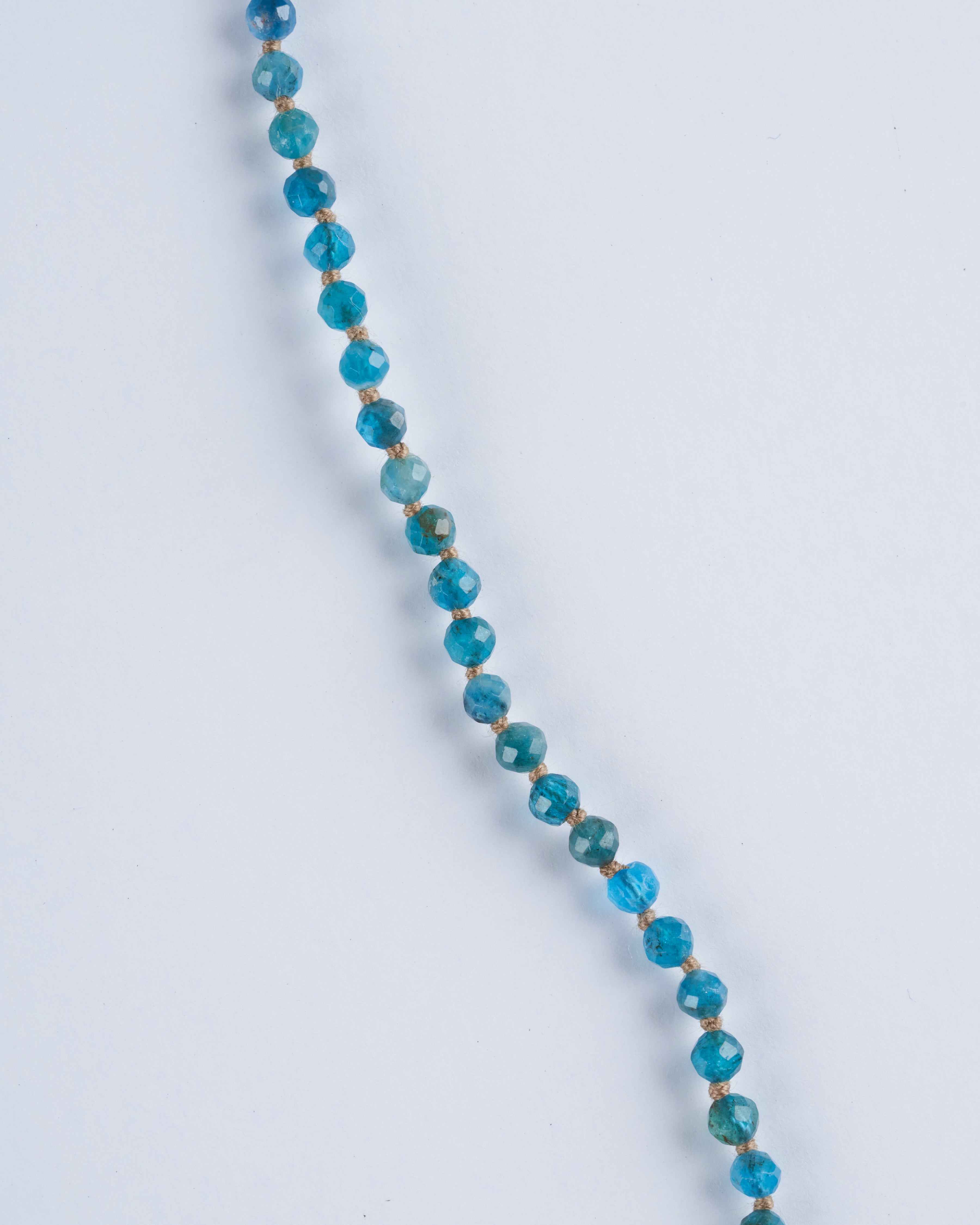 lena skadegard, 15" apatite necklace w/ 9k gold clasp