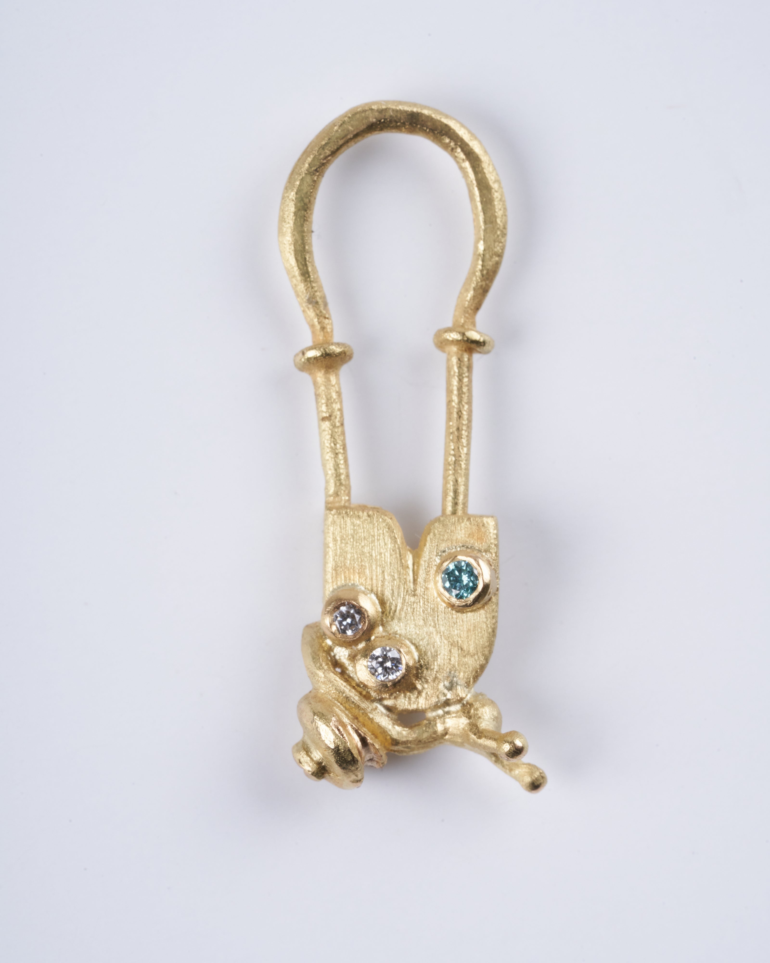 lene vibe, 18k gold safety pin with snail and colored diamonds - gold