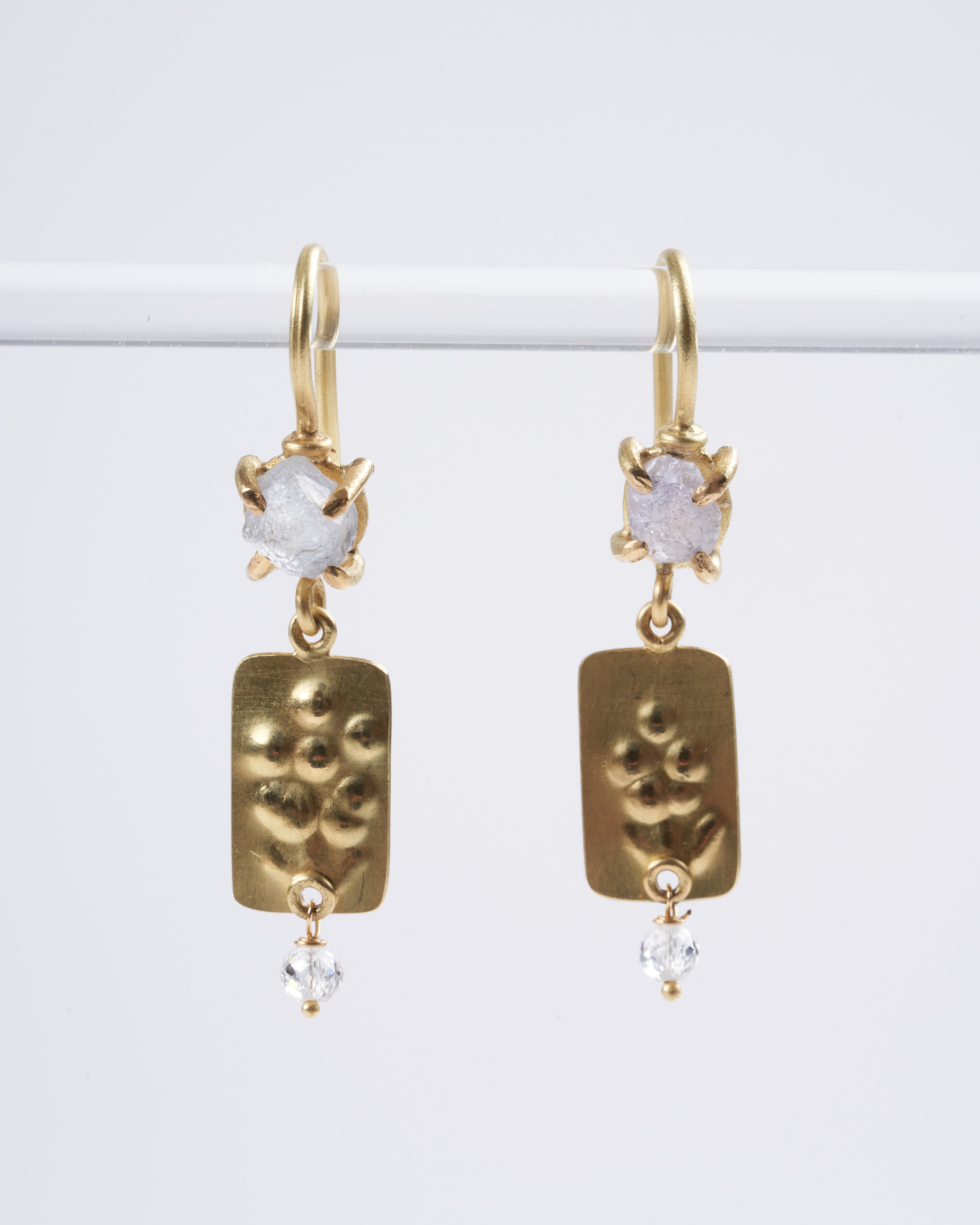 lene vibe, 18k yellow gold earrings with raw sapphires and diamonds - gold