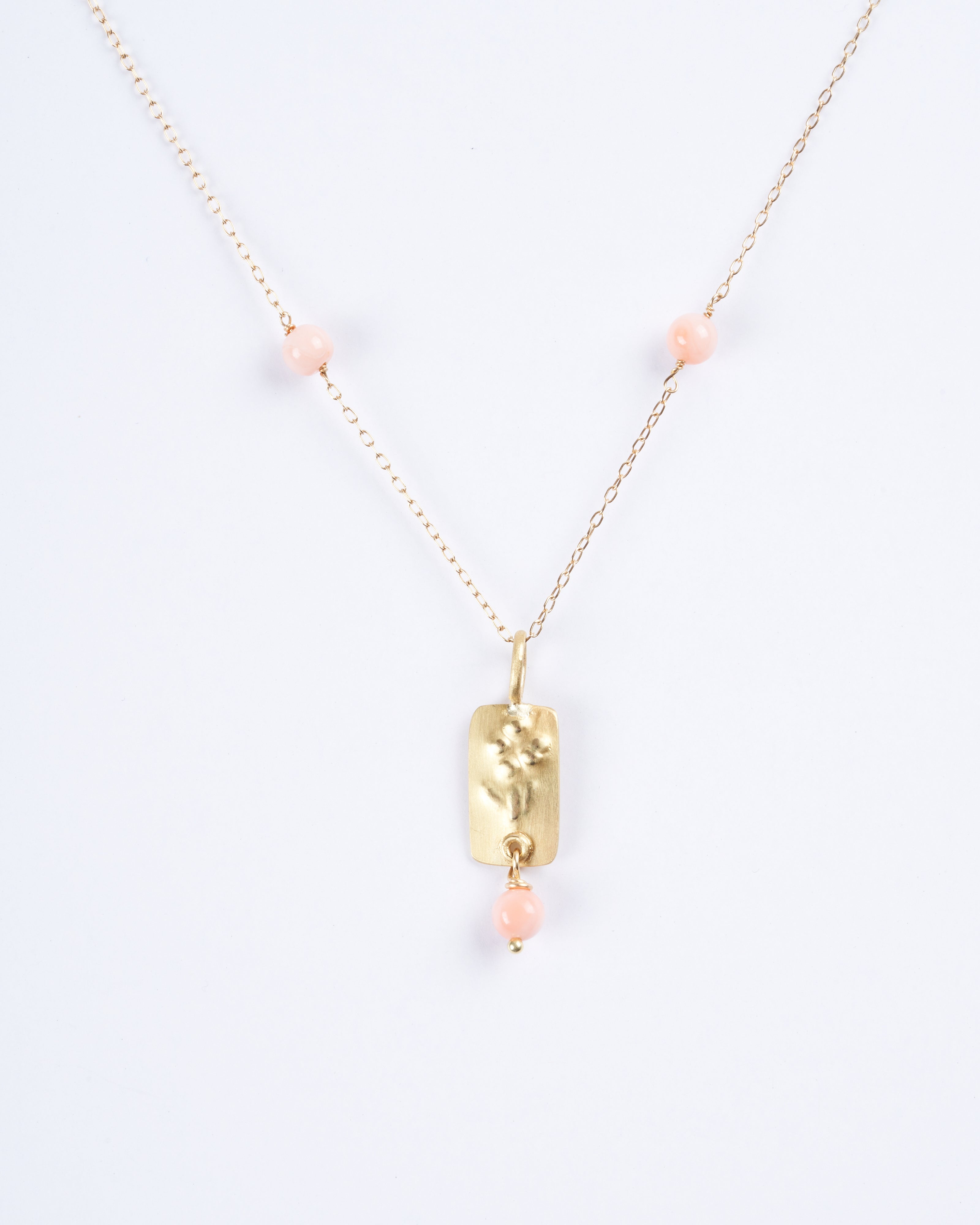 lene vibe, 18k yellow gold pendant necklace with coral beads - gold