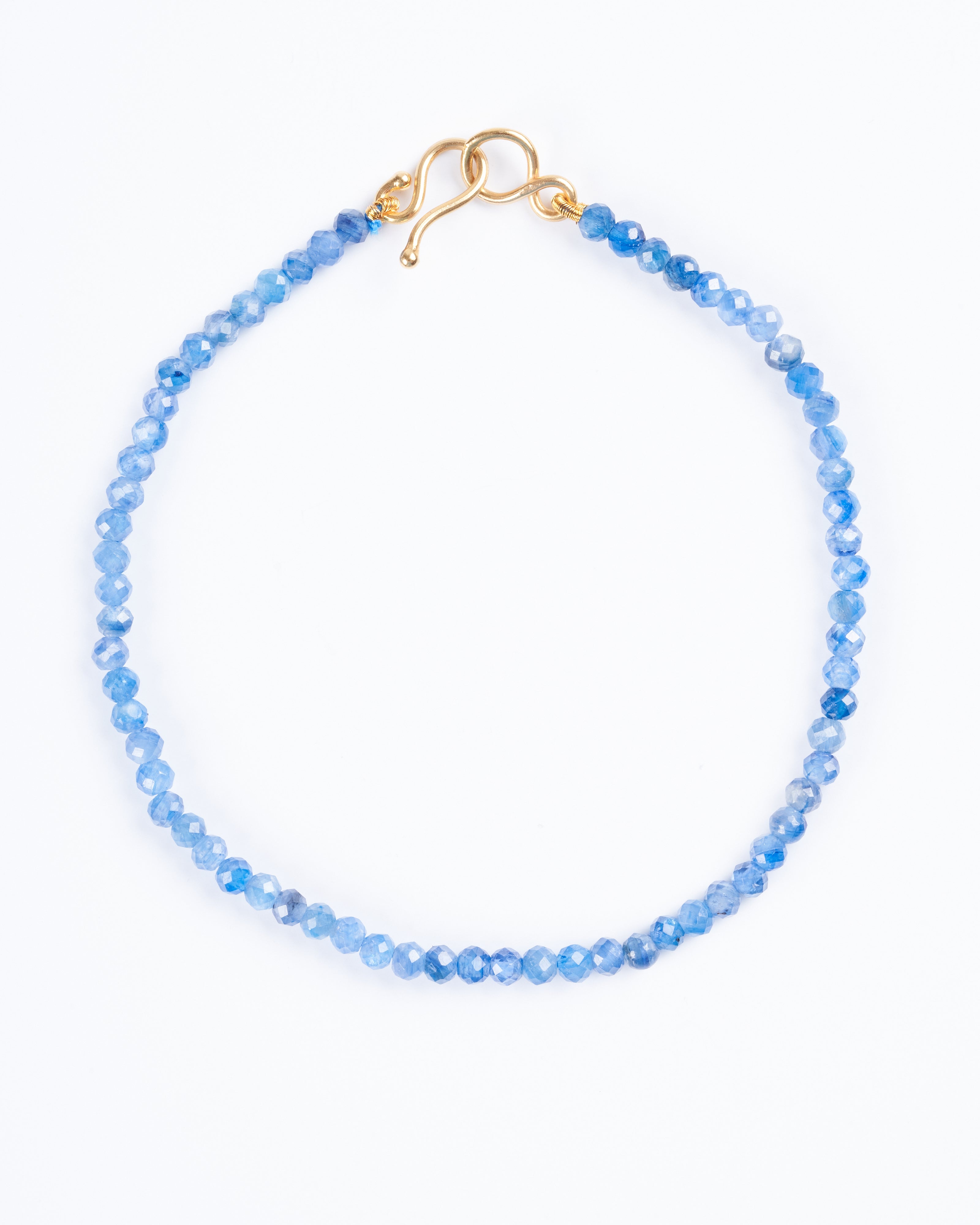 lena skadegard, 2mm unknotted kyanite bracelet w/ 9k clasp - stone