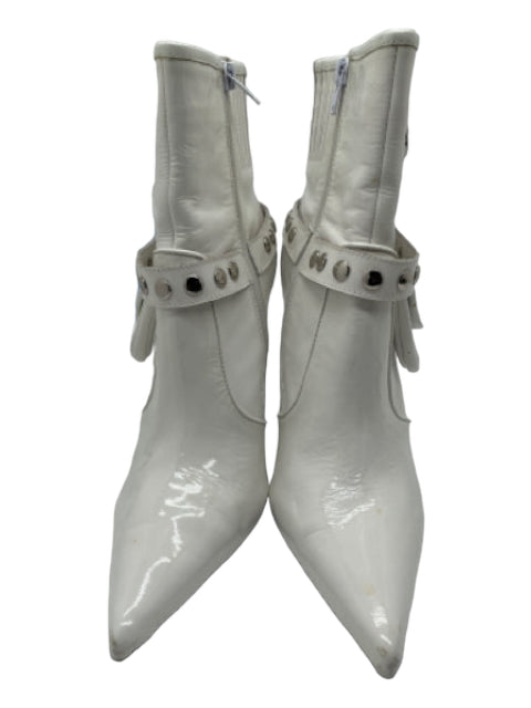 Jeffrey Campbell, Jeffrey Campbell Shoe Size 9 White Leather Pointed Toe Silver Hardware Boots