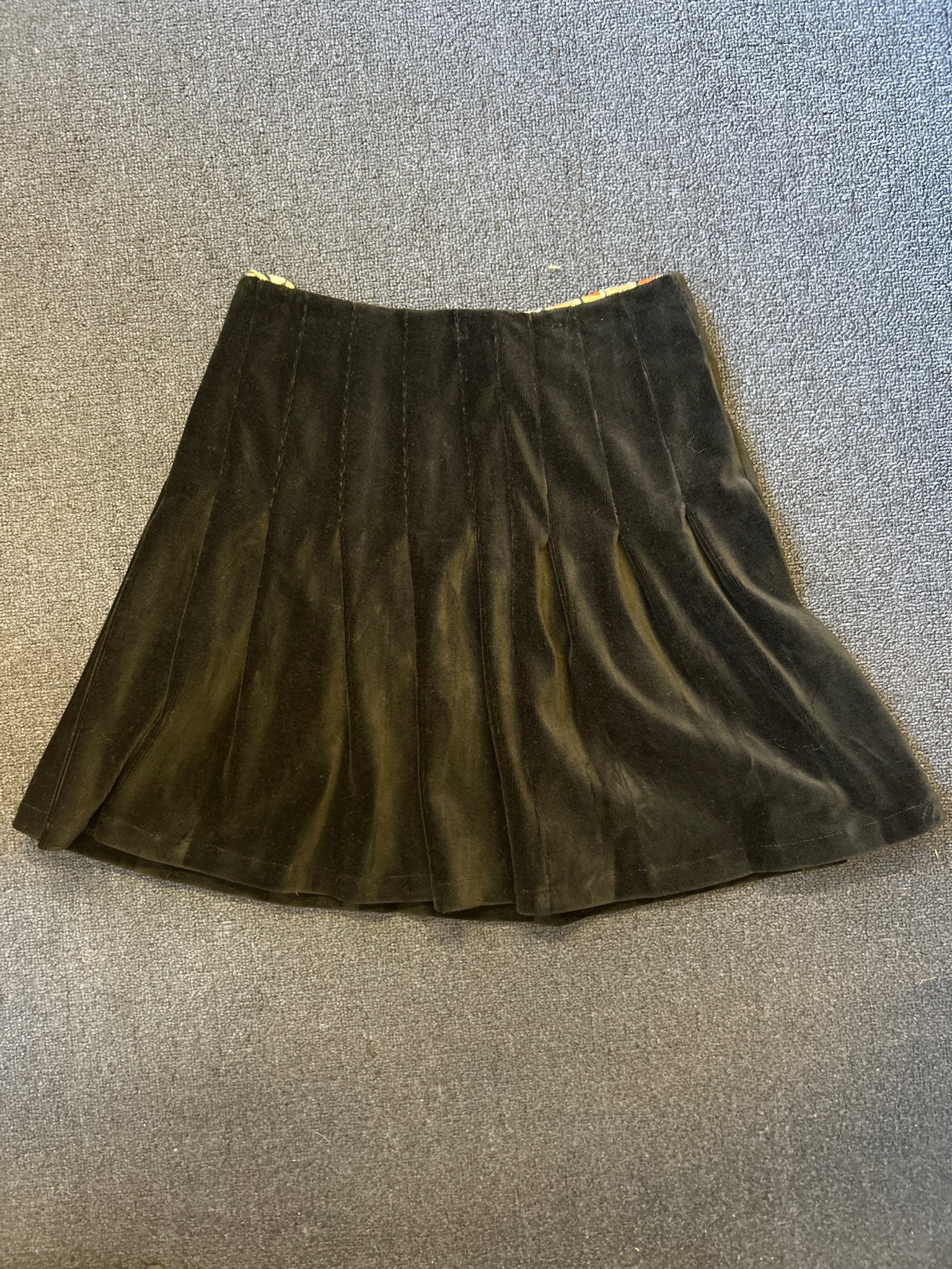 Julie Brown, Julie Brown Size S Black Velvet Pleated Corduroy Side Zip Skirt