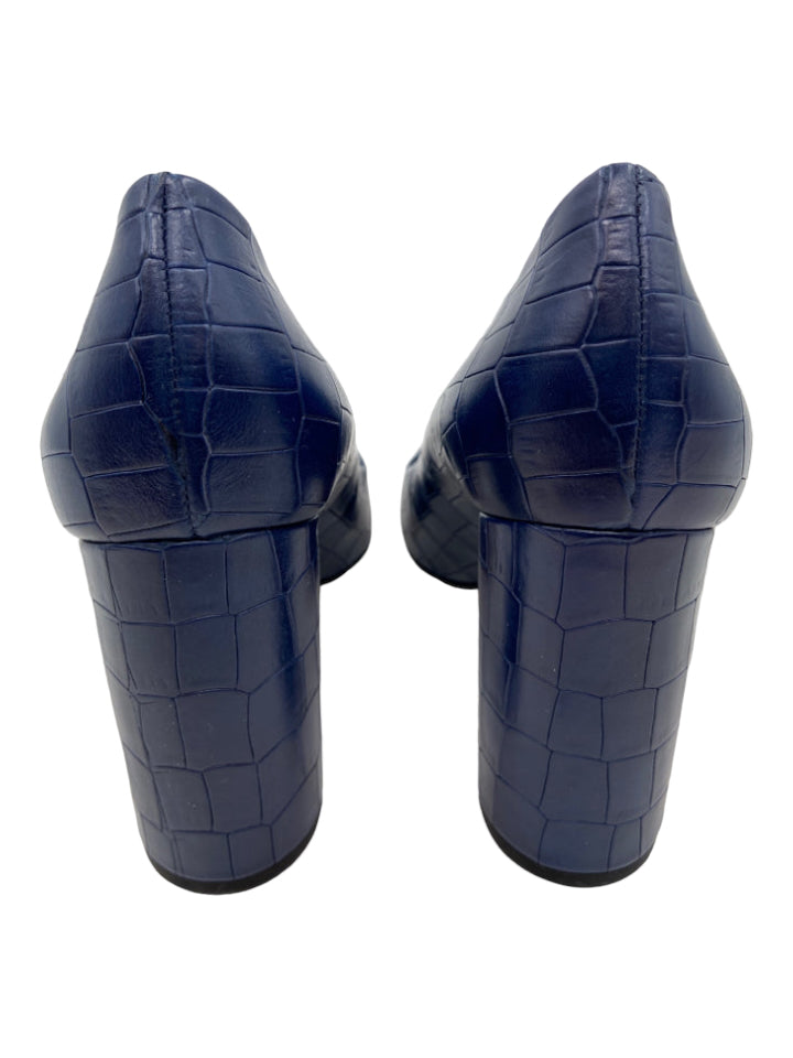 M. Gemi, M. Gemi Shoe Size 36.5 Navy Leather Croc Embossed Pointed Almond Toe Heels