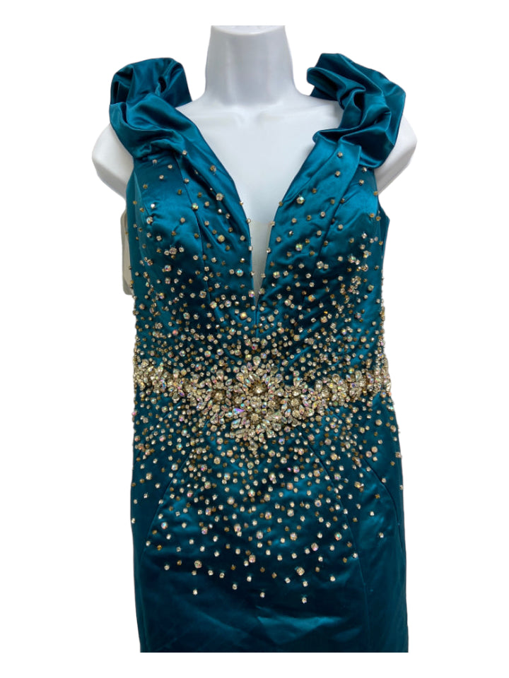 MacDuggal, MacDuggal Size 12 Teal Polyester Crystal Embellishments Off Shoulder Gown