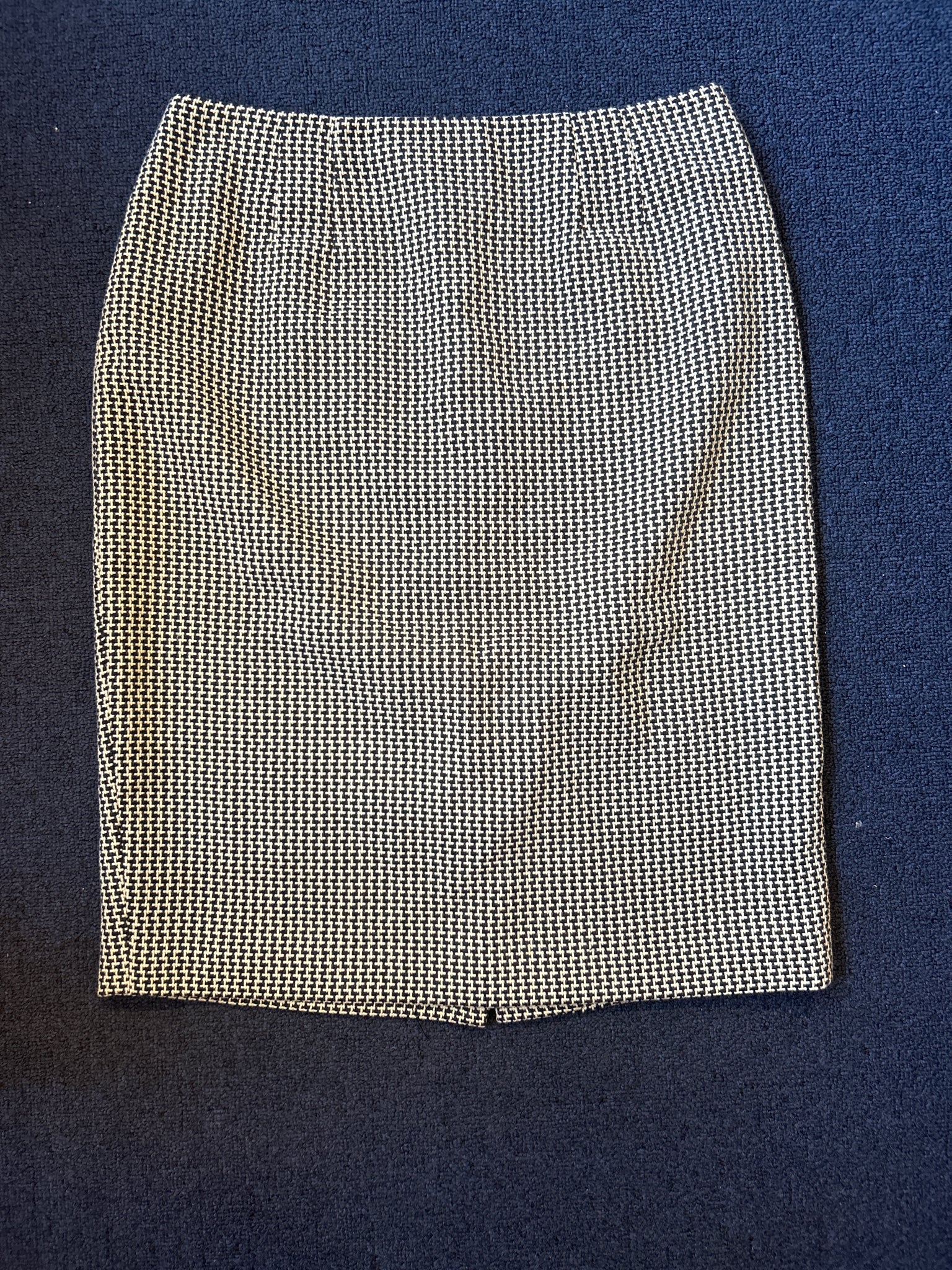 Margaret M, Margaret M Size 10 Gray & White Polyester Blend Midi Pinstripe Belt loops Skirt