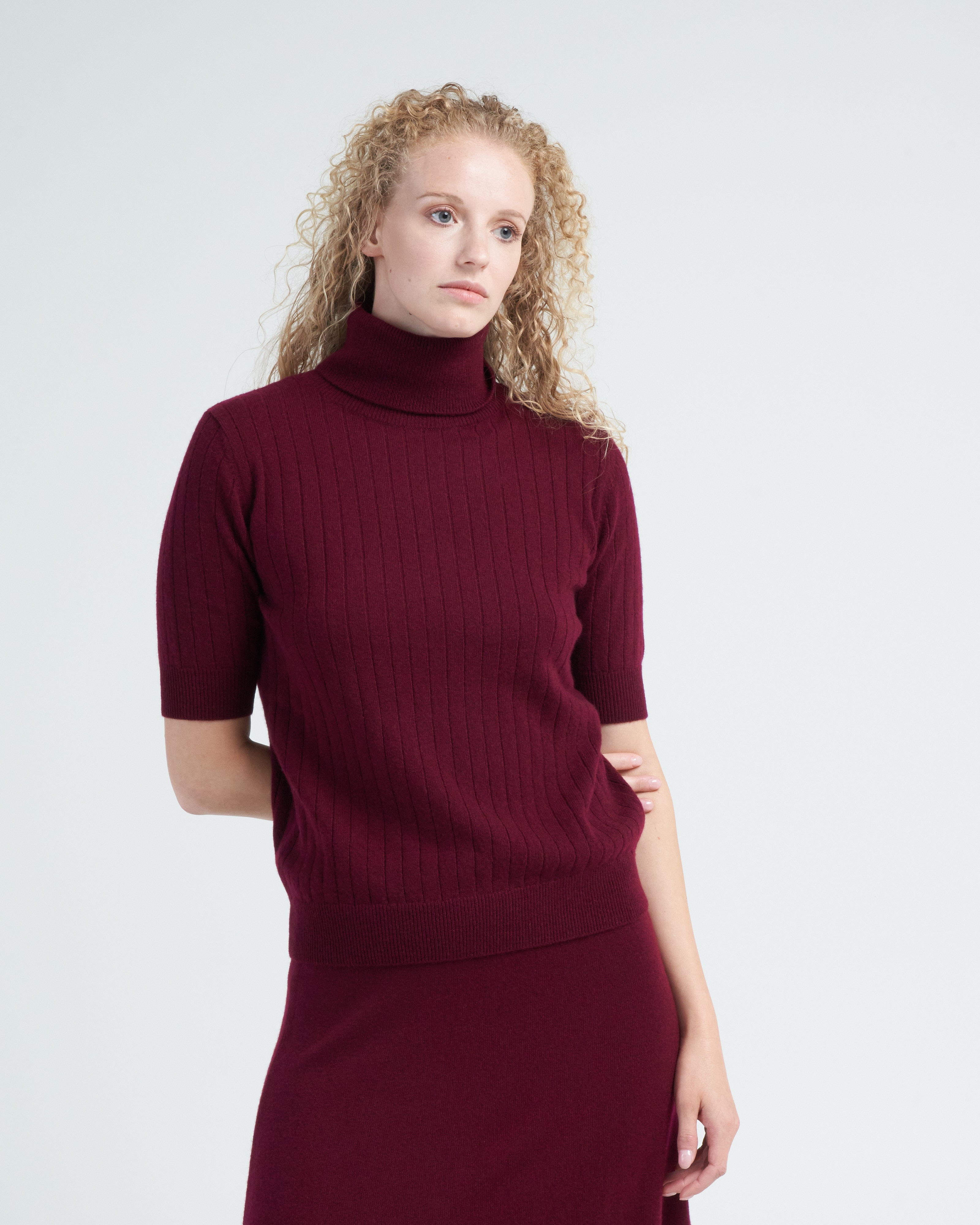 lisa yang, beca sweater - cherry