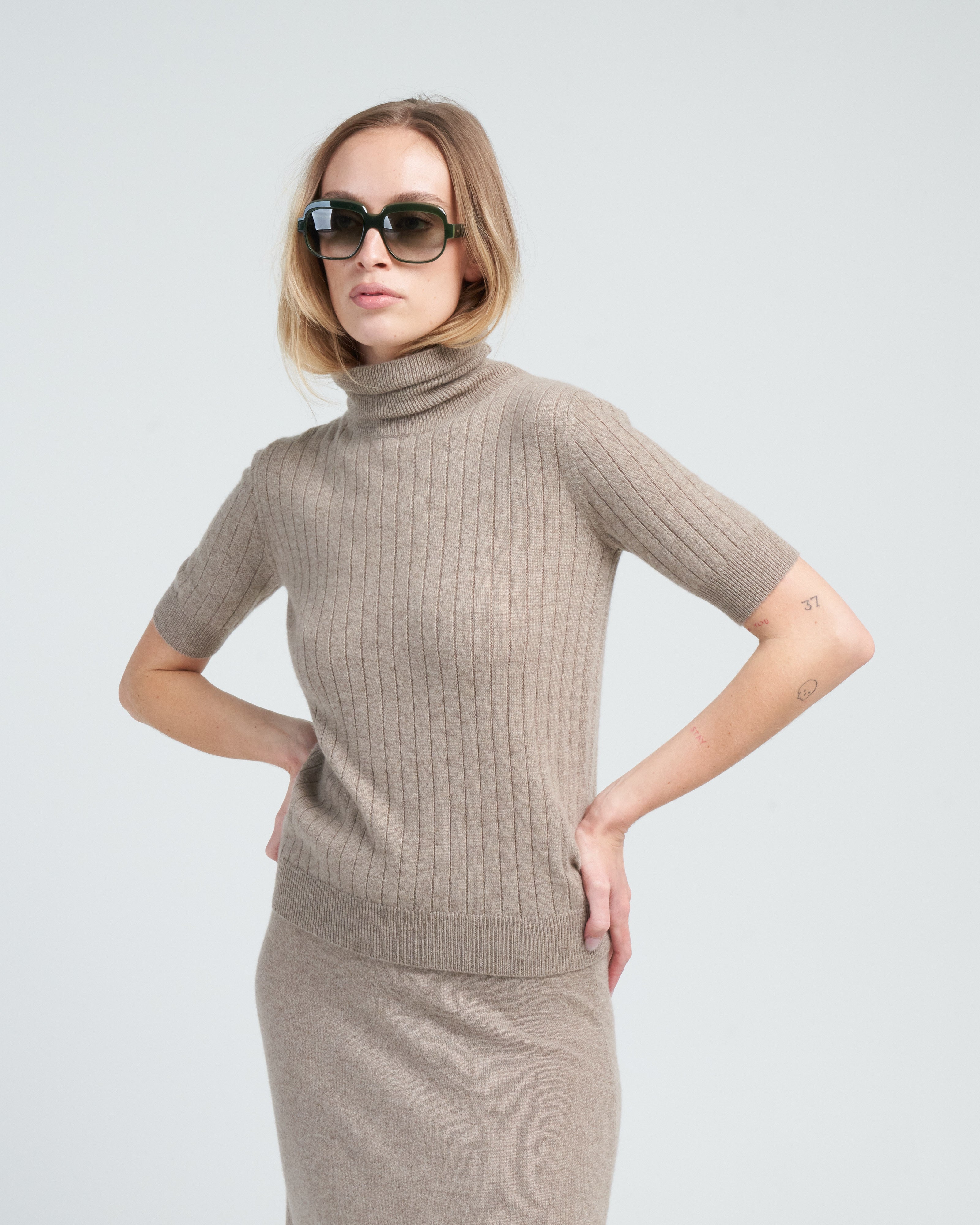 lisa yang, beca sweater - mole