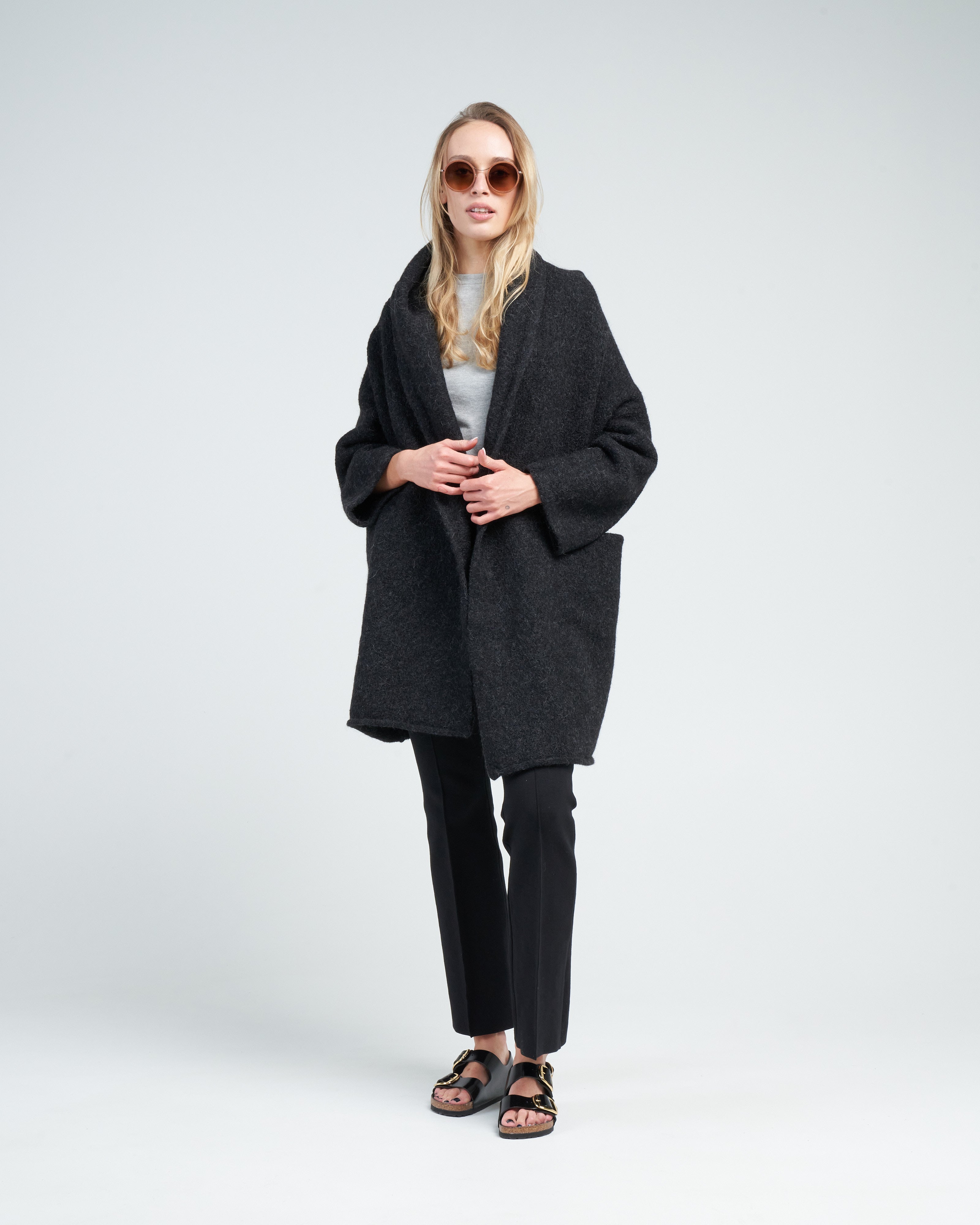 lauren manoogian, capote coat - black melange