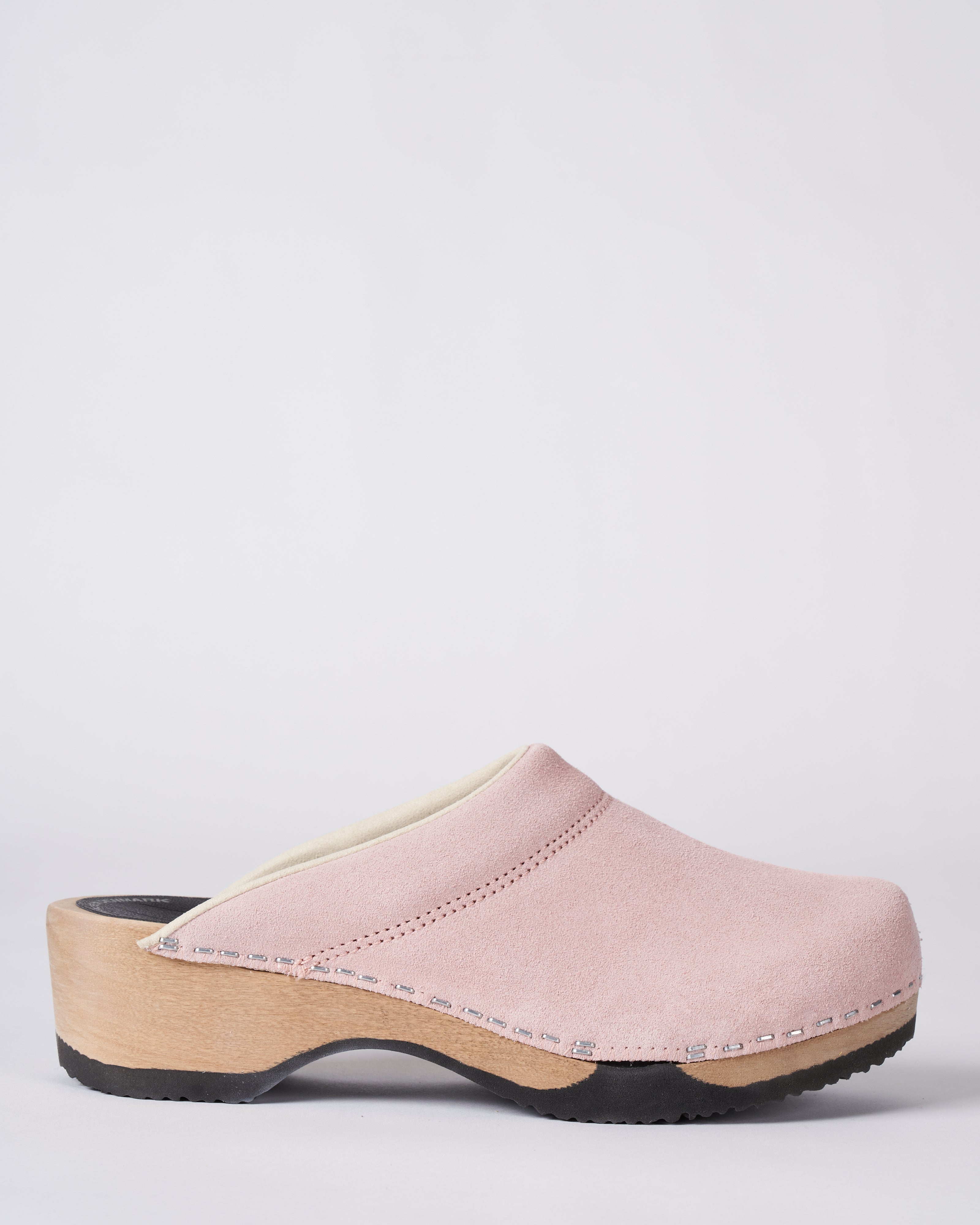 magnafied, embla clog - salmon suede