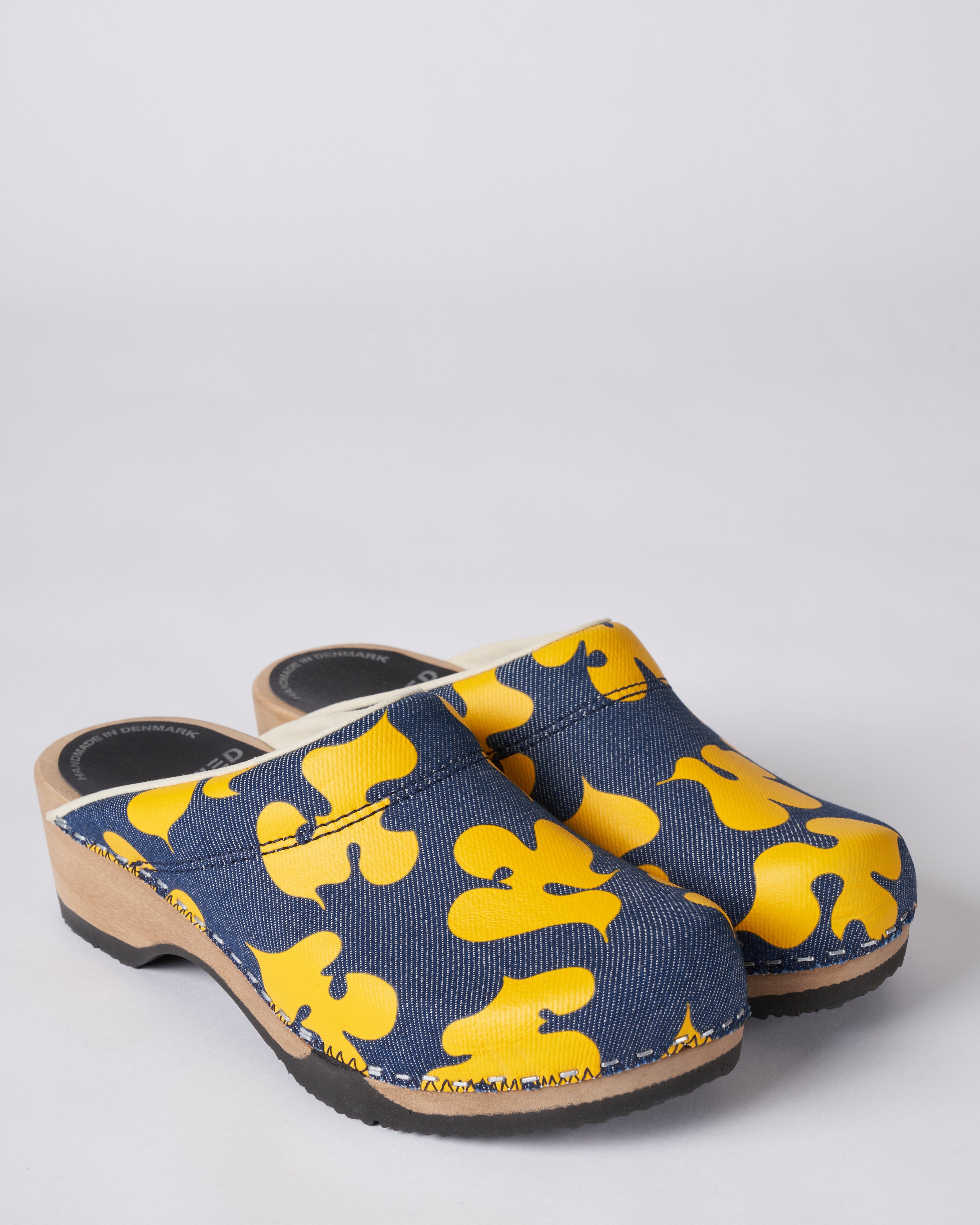 magnafied, embla clog - yellow/denim