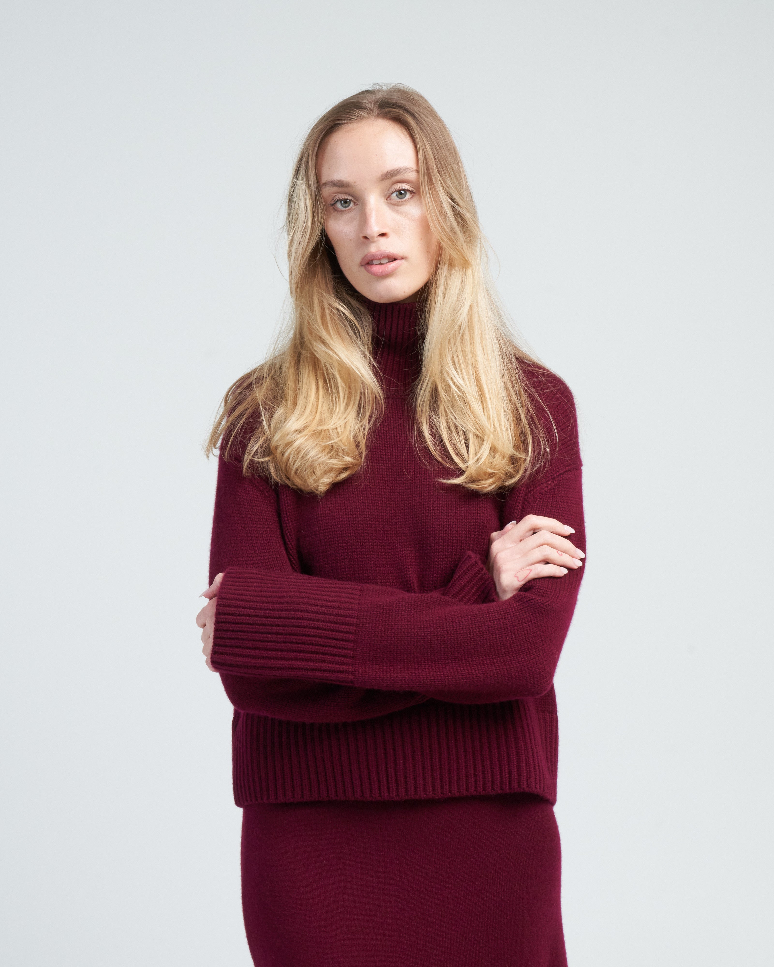 lisa yang, fleur sweater - cherry