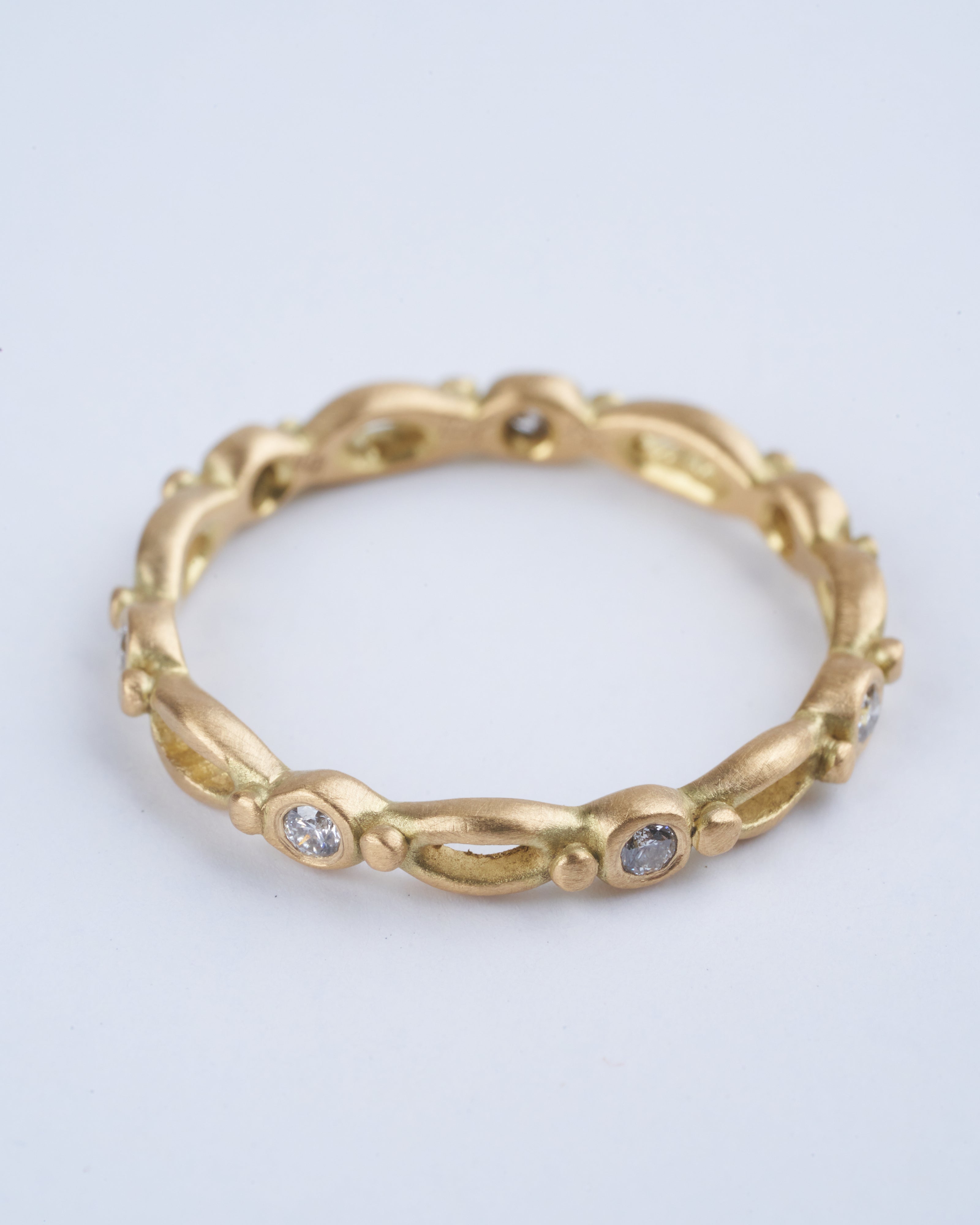 marian maurer, goddess small band with diamonds - 18k yellow gold