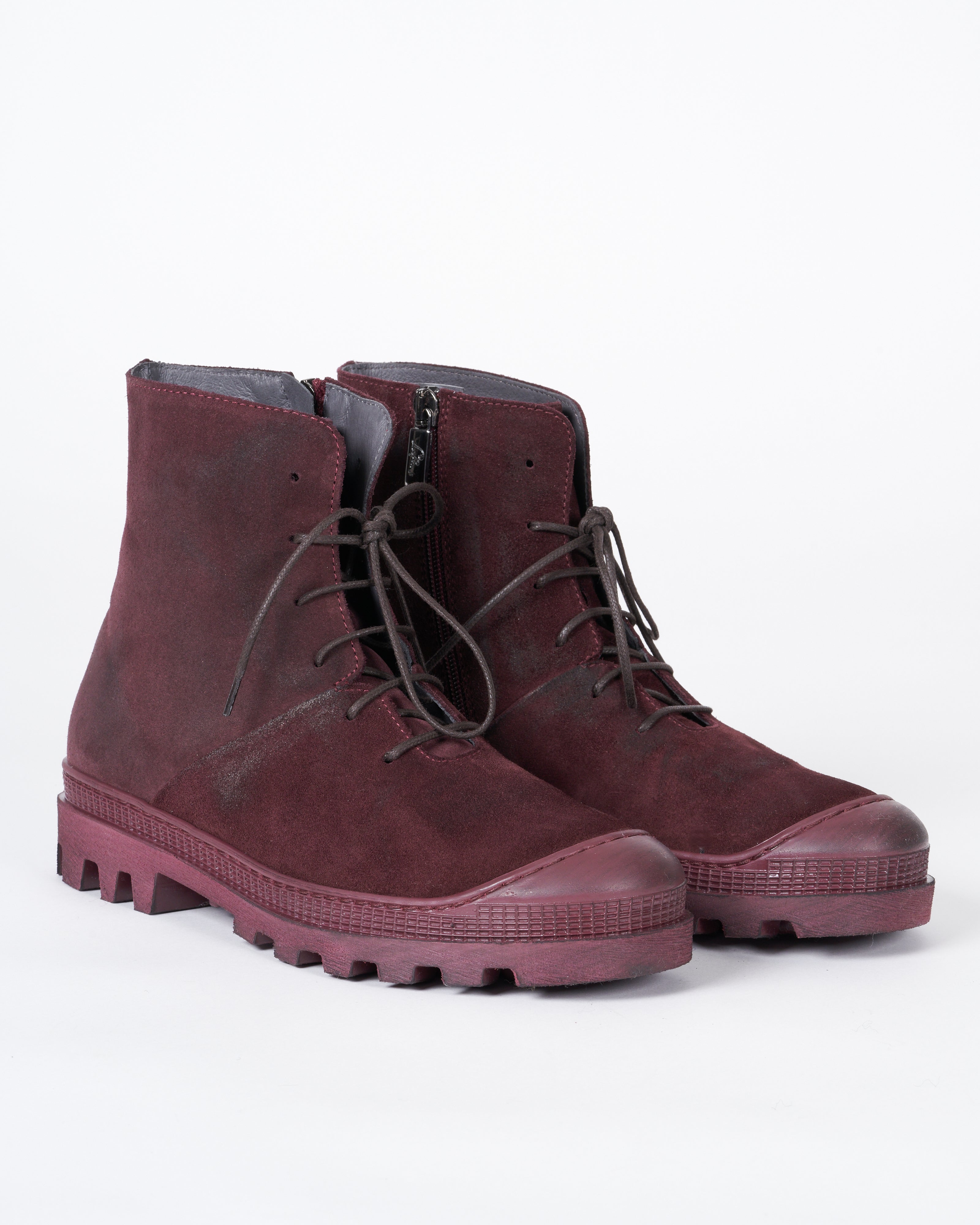 lofina, lace up lug sole short boot