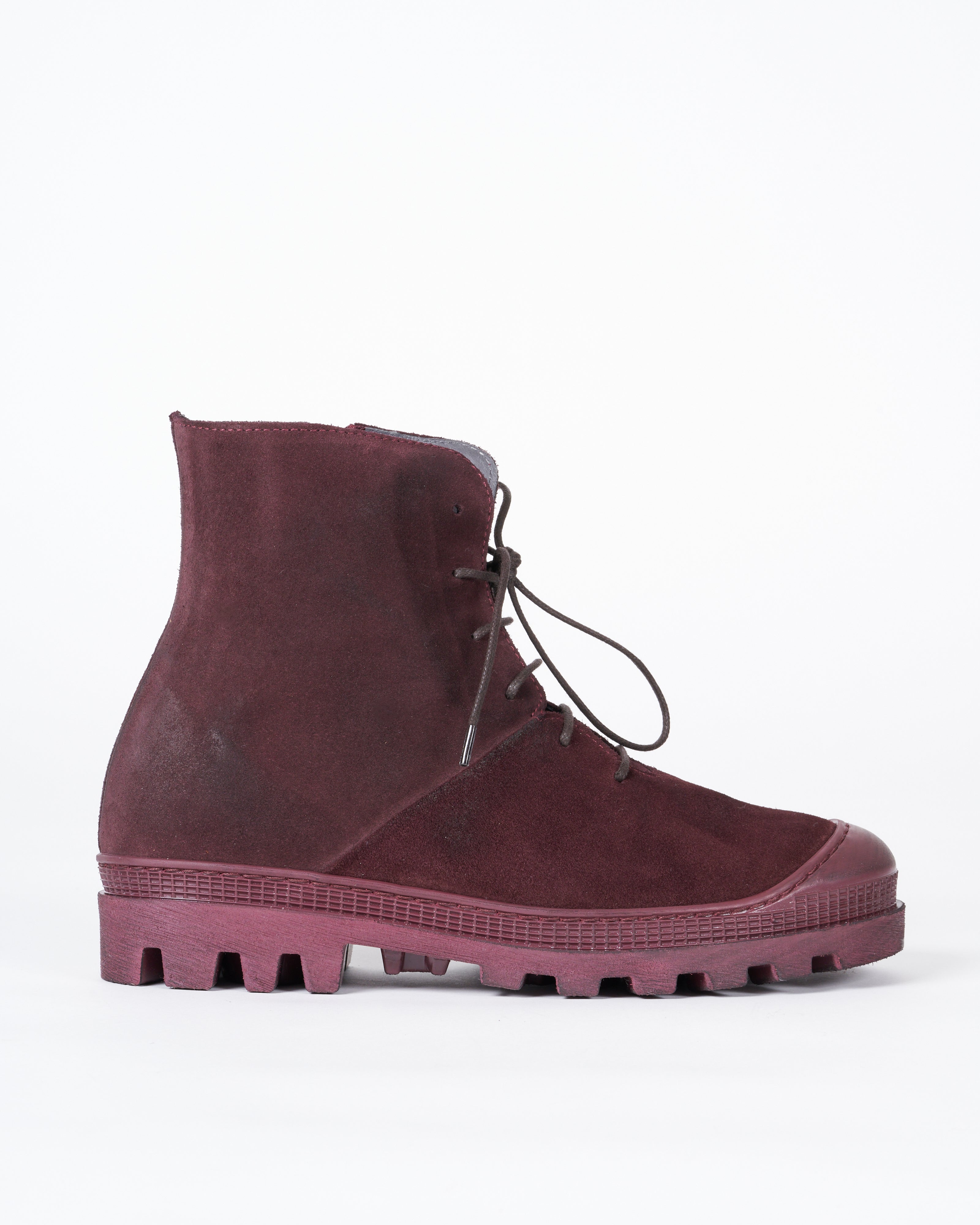 lofina, lace up lug sole short boot