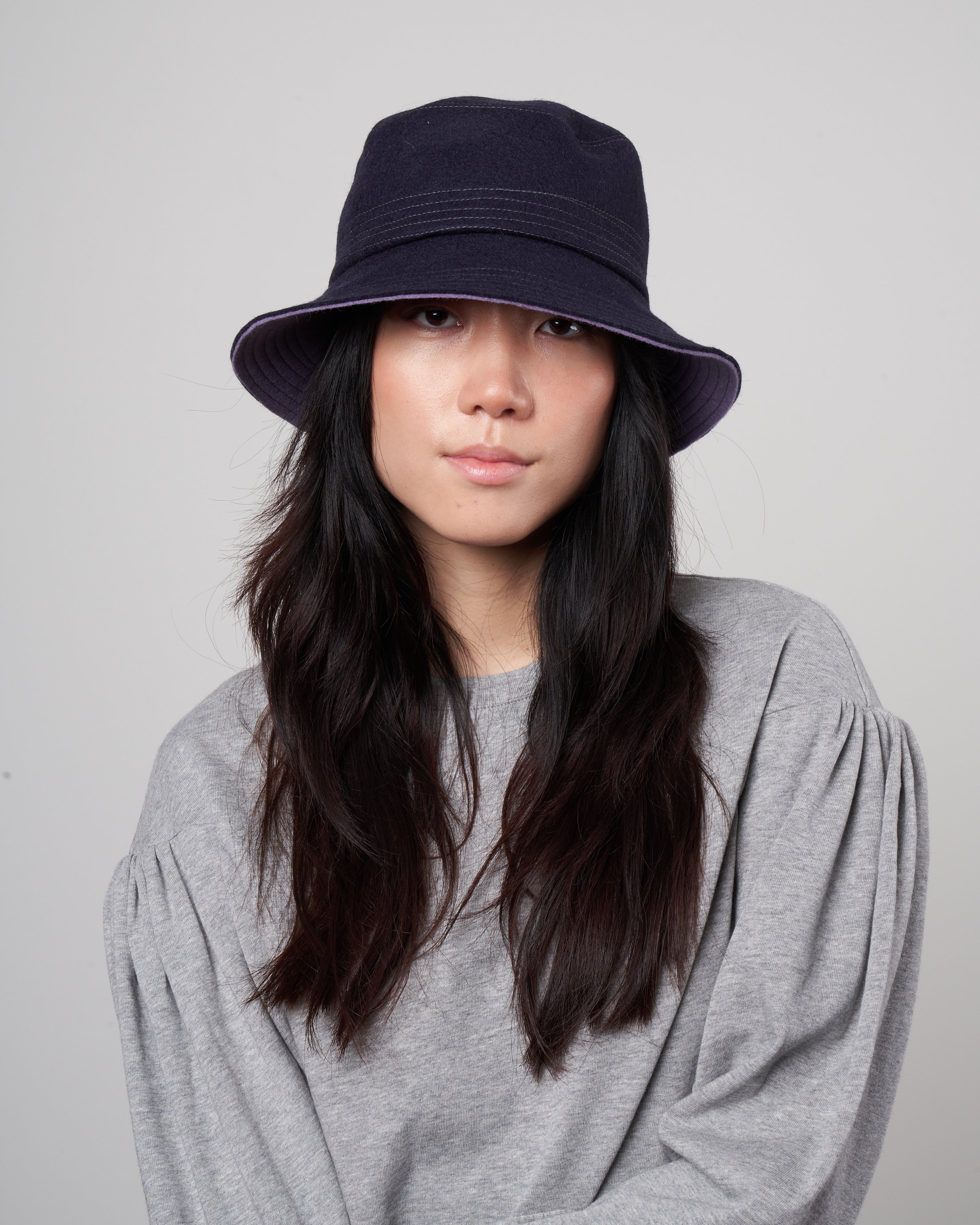 lola hats, lined paper - navy/lavender