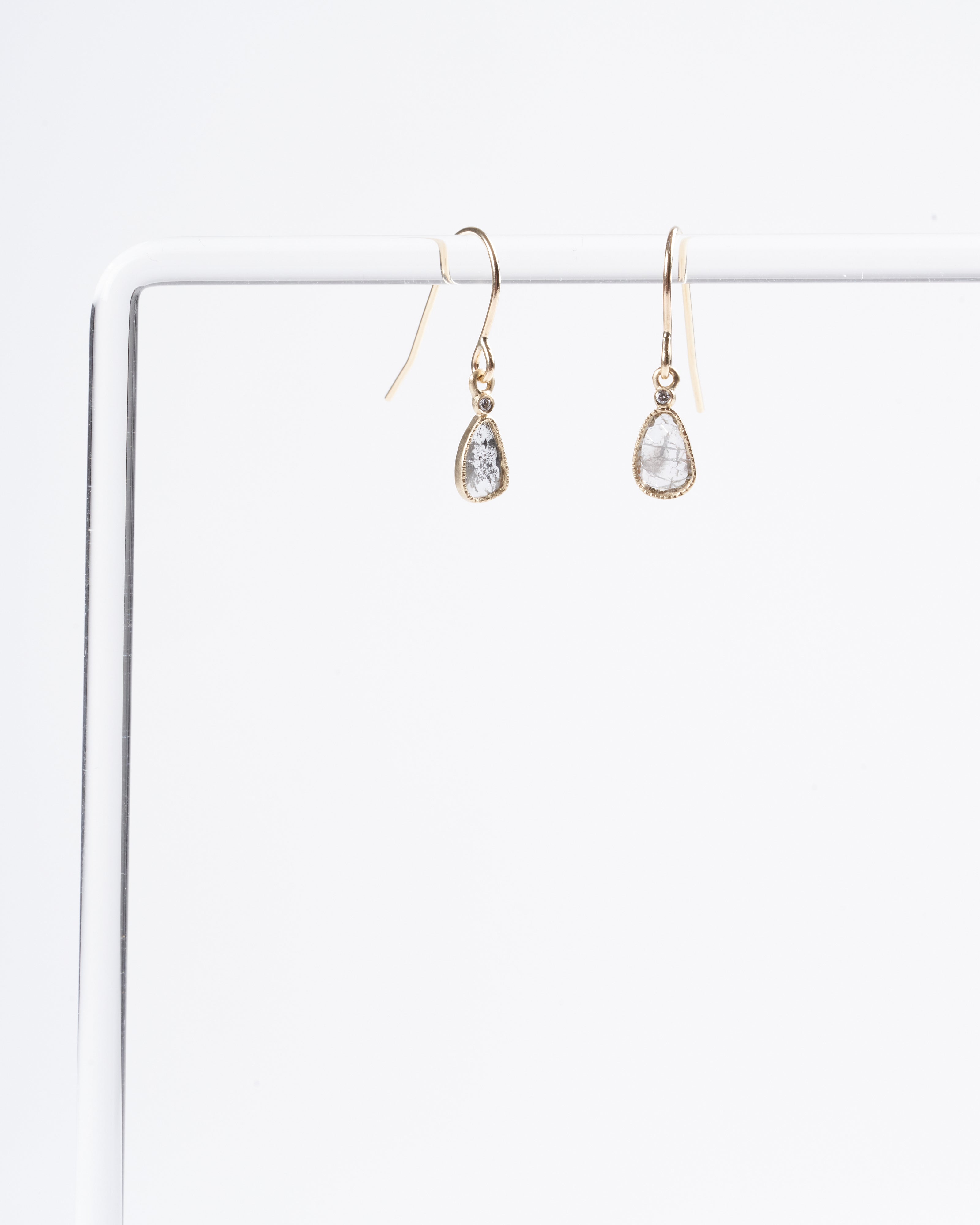 lio and linn, ofk diamond slice earrings - gold