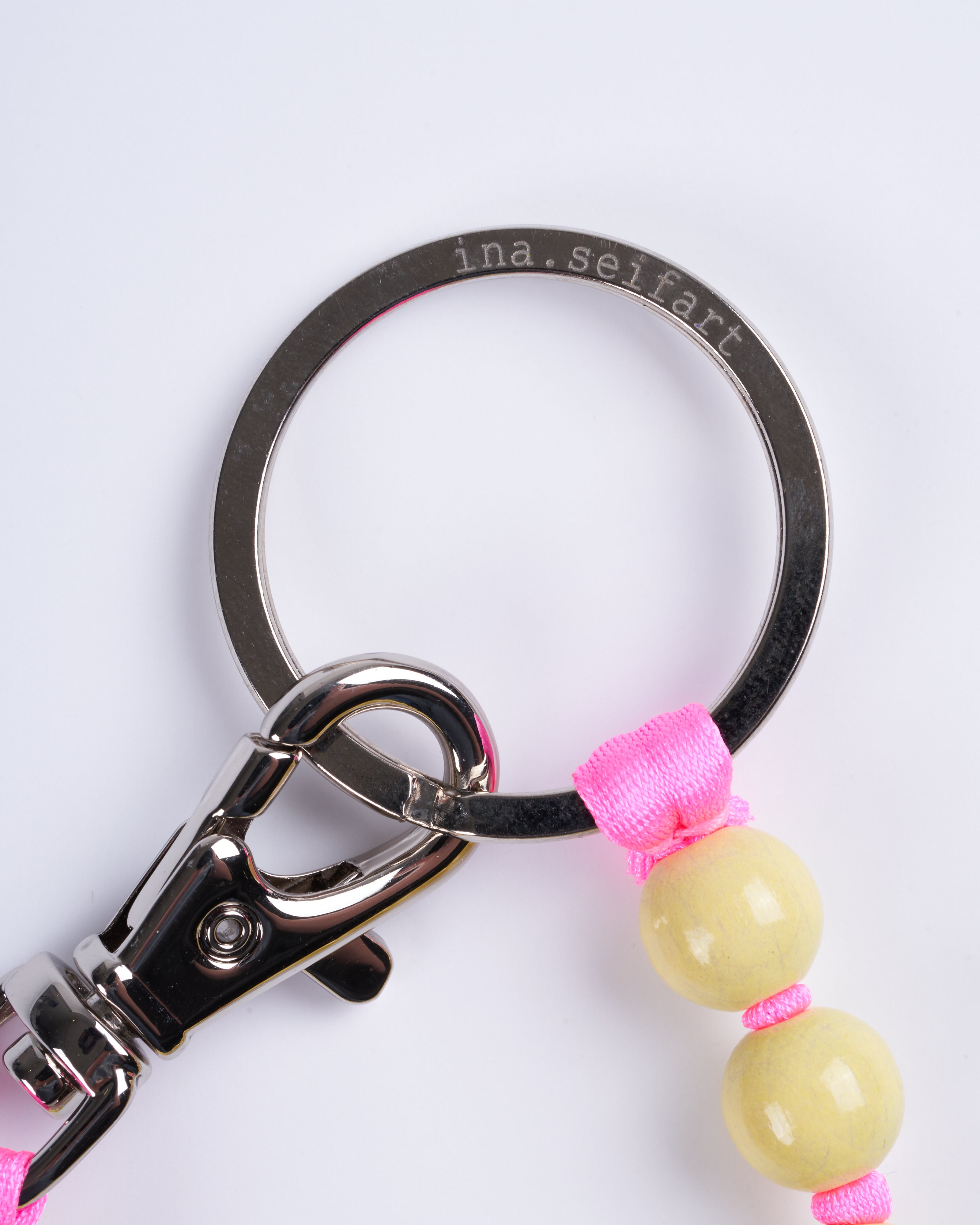 ina seifart, perlen short keyholder - pastel yellow pink