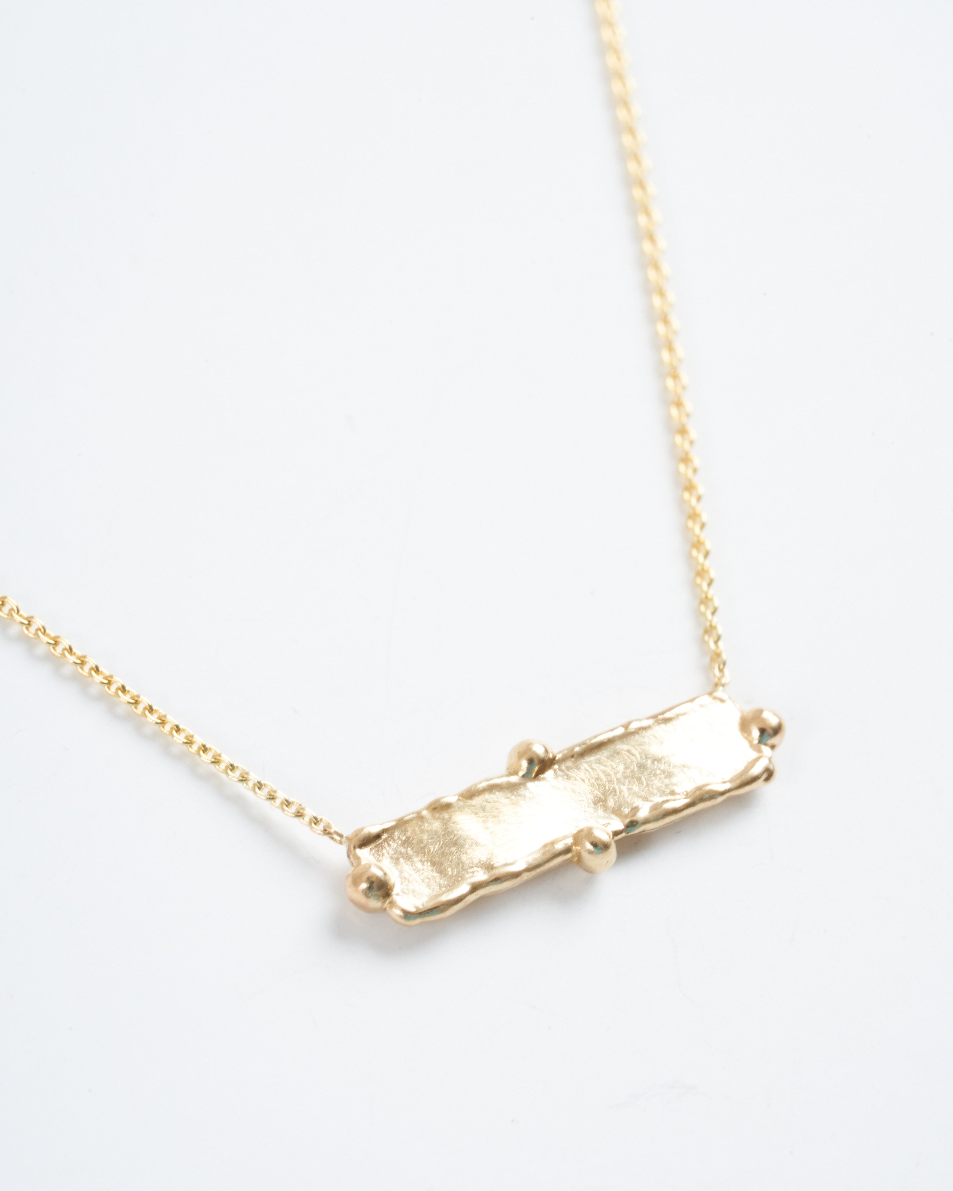 lio and linn, rectangle/dot single necklace - gold