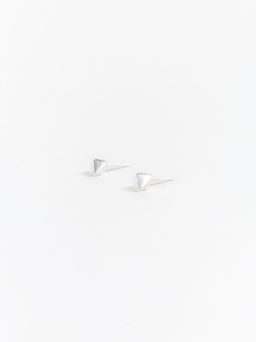 jill platner, shimmer studs